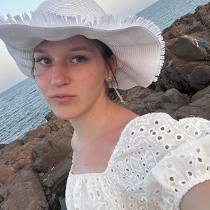 Luiza_'s Avatar