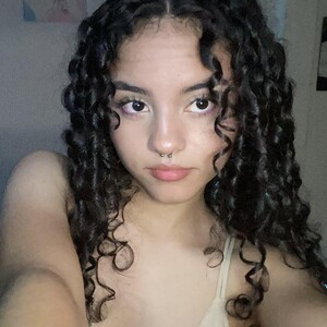 Emmily__'s Avatar
