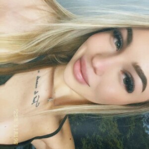 Ladyinred's Avatar