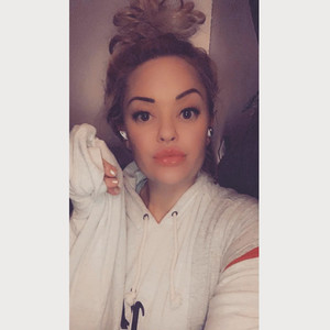 IsabelleDelvy's Avatar