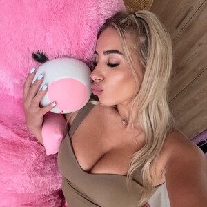 Ada_mialni's Avatar