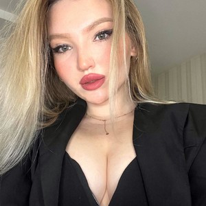SimplyLola's Avatar