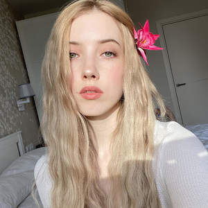 YummyFoxHot's Avatar