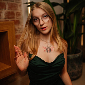BlondieMuse_'s Avatar