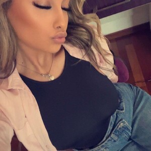 Lya_red's Avatar