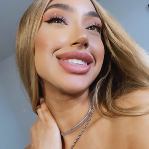 Flor_Bellaxo's Avatar