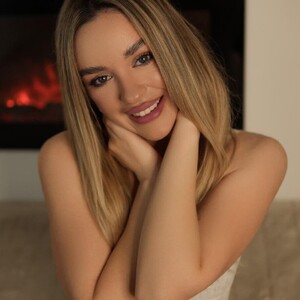 KatieCutieXo's Avatar