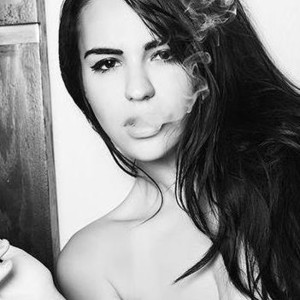 Foxy_Lana's Avatar