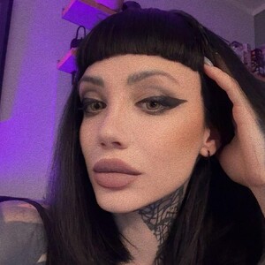 dgtlgrl's Avatar