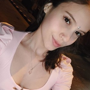 Emma_Giles's Avatar