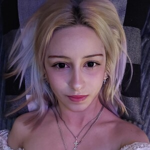 PureBlush_xo's Avatar