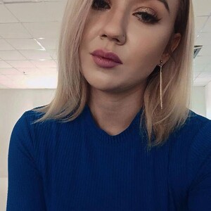 QueenBlondee's Avatar