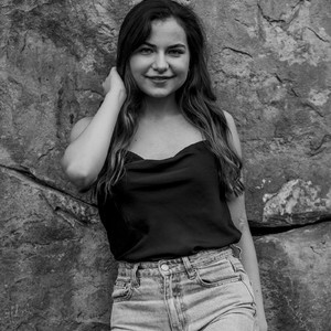 Ella_Nicee's Avatar