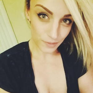 Ella_Reigns's Avatar