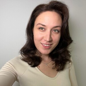 Maria_Queenie's Avatar
