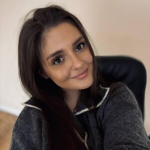 LolaAlians_'s Avatar