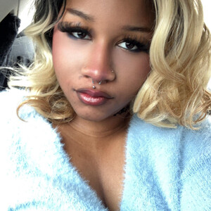 BUNNY_xoxo's Avatar