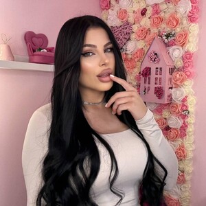 PlayfulAvalyn's Avatar