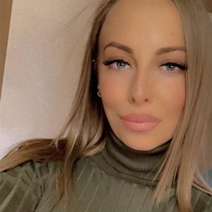 Brittney_Sky's Avatar