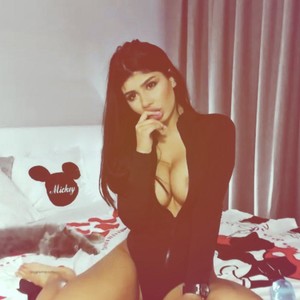 moniqueeale's Avatar