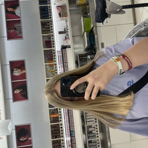 Hotblonde44's Avatar