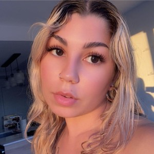 PrettyBlondeP's Avatar